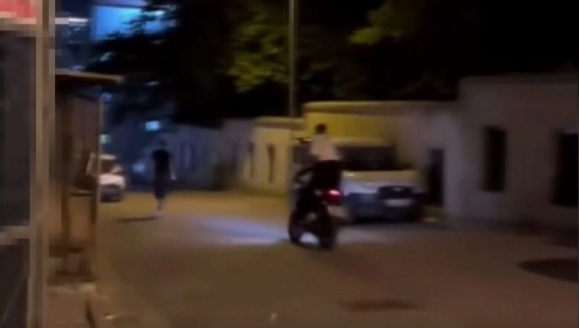 biri-motosikleti-surdu-digeri-ates-etti-silahli-paylasim-karakolda-bitti-wIVvYWQv.jpg