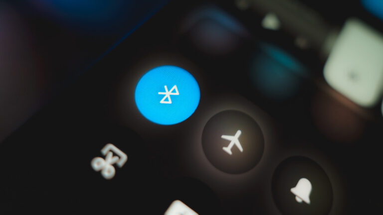 telefonunuzun-bluetooth-ozelligi-neden-surekli-acik-tutmamalisiniz-sebepler-var-JEf8dJJs.jpg
